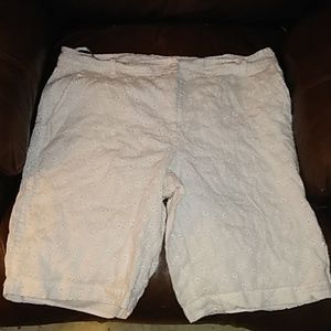 White linen lined shorts sz 14